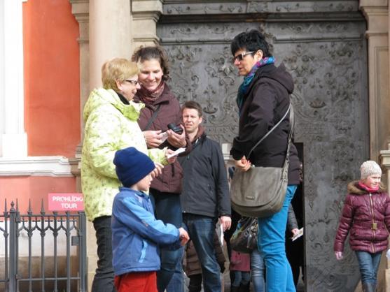 Děti hledaly v klášteře ztracená kuřátka