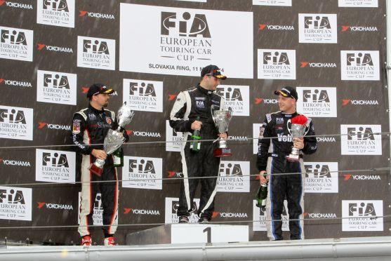 Matějovský, podporovaný broumovskou Vebou, se posouvá do čela mezi evropskými jezdci 