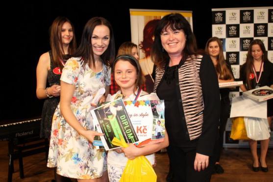 Kamila Nývltová: "Talentovaní zpěváci, přihlaste se do soutěže!" 