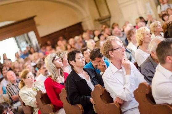 Ani vedra neodrazují fanoušky klasické hudby od návštěvy koncertů festivalu Za poklady Broumovska 