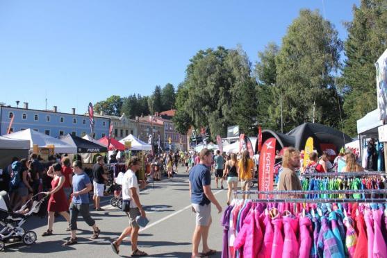 Teplický "Fesťák" začal. Mottem zahajovacího ceremoniálu byla vzpomínka na mrtvé kamarády