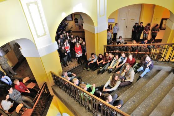 Vánoční karaoke na gymnáziu 