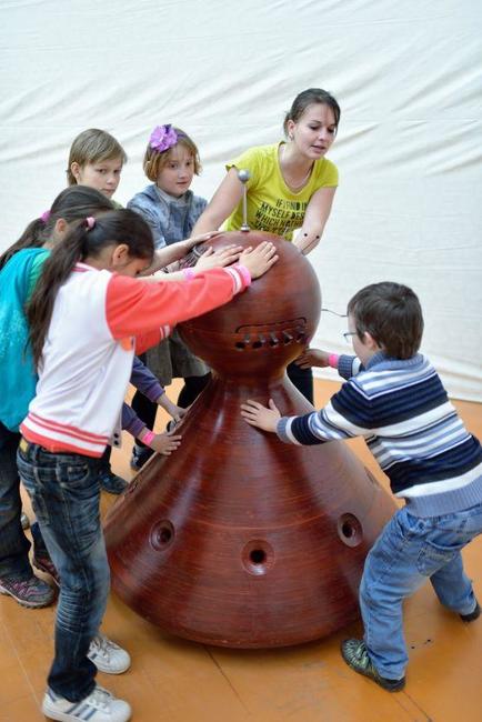 Výstava Play v Broumově je v režii Petra Nikla a Jiřího Walda jiná, nová a větší