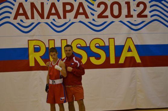 Boxer Jakub Šuda v Rusku medaili nevybojoval. Reprezentační trenér Duda mu však předpovídá velkou budoucnost