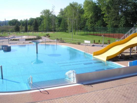 Koupaliště v Meziměstí je již pro návštěvníky připravené