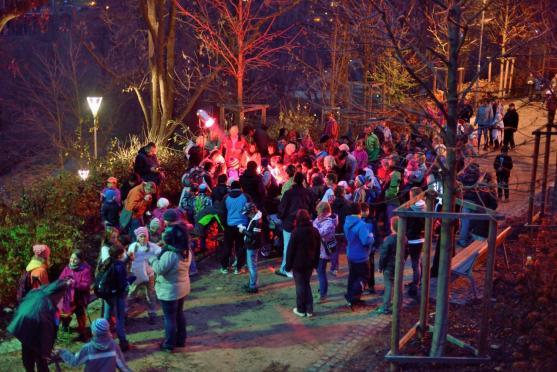 Strašidelná Alejka se setkala s nevídanou návštěvností. Děti z Broumova i okolí se rády bojí