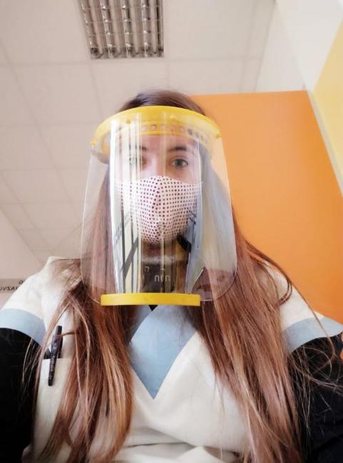 Studentky záchranářství Lucie Repáňová a Nela Volhejnová jsou přímo v první linii boje proti nemoci covid-19 