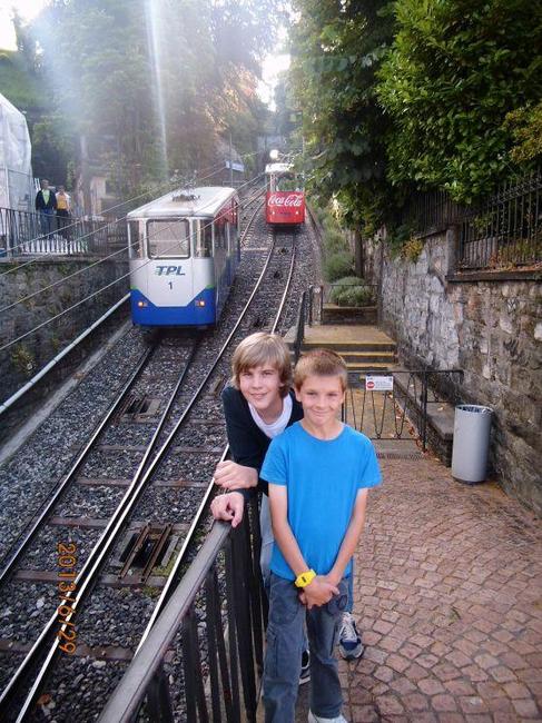 Přiložit ruku k dílu - rozhovor s klavíristou Matyášem Novákem 