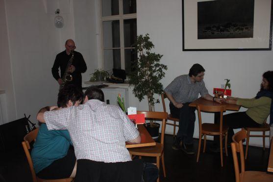 Klášterní kavárnou zněly jazzové improvizace na saxofon 