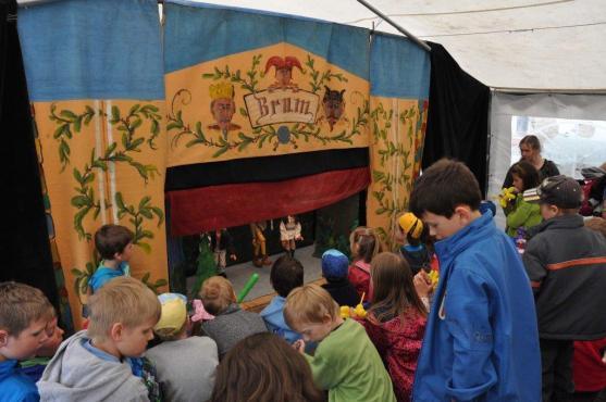 Police nad Metují žila oslavami. Muzeum papírových modelů mělo páté narozeniny