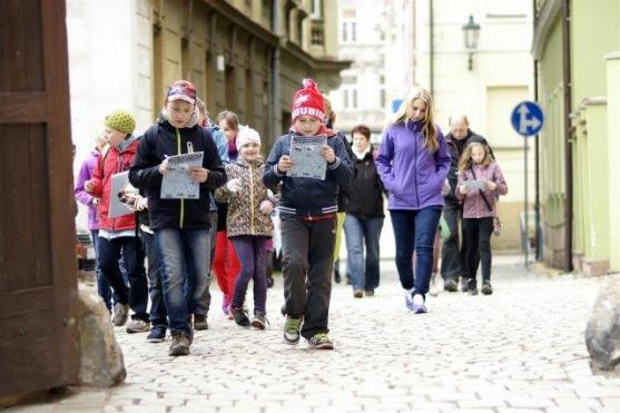 Na cestě po památkách a parcích oslavili v Broumově Den Země