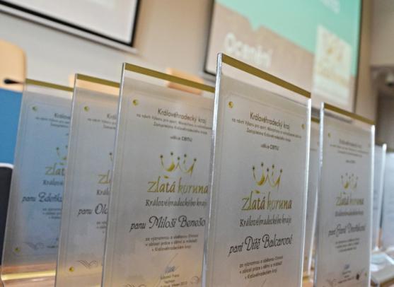 Zlatou korunu převzala i Marie Hašková z Broumova a Jan Stiller z Machova