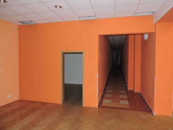 V Polici nad Metují zahájili rekonstrukci Kolárova divadla i Pellyho domů 