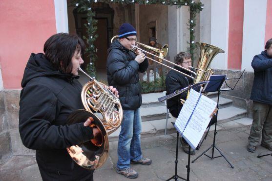 Adventní trh v klášteře přilákal davy lidí