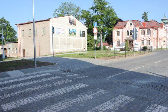 Bezpečnost chodců byla hlavní priorita Města Broumova při stavebních úpravách u vjezdu do centra 