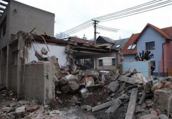 Začala poslední dostavba hronovského zimního stadionu 