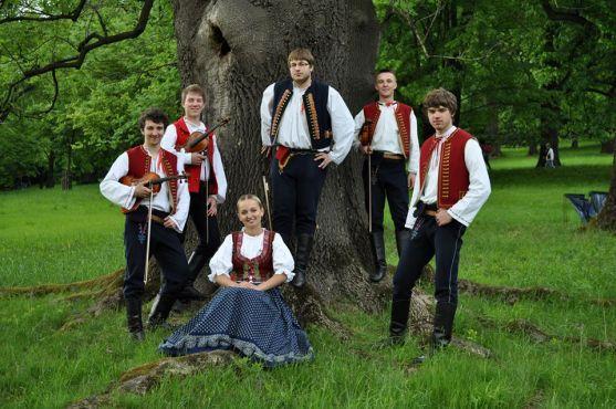 Letošní Vinum et Cetera nabídne víno, cimbál a irskou muziku