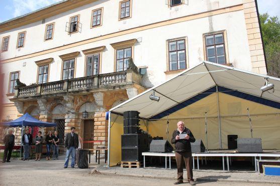 Zámek v Adršpachu je otevřen. Byl věnován horolezcům