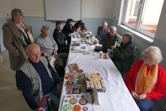 V Polici nad Metují se sešly tři desítky sběratelů