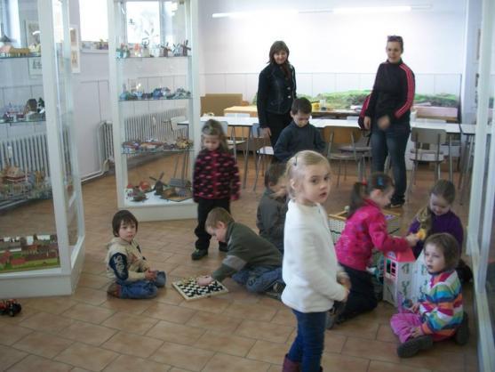 V Muzeu papírových modelů cestovali s Herkulem