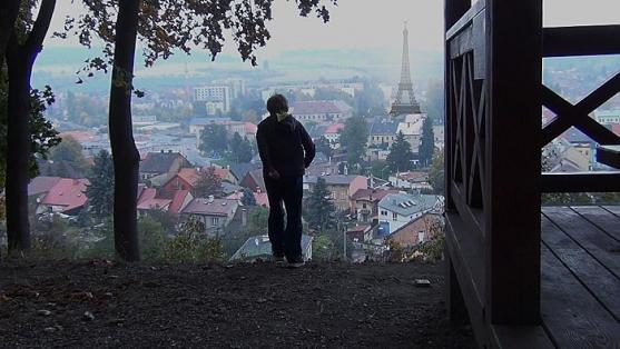 Červený balónek po Policku 