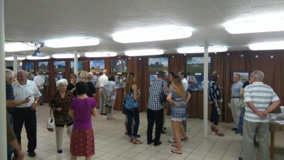 Fotografie zraněných broumovských kostelů poprvé v USA