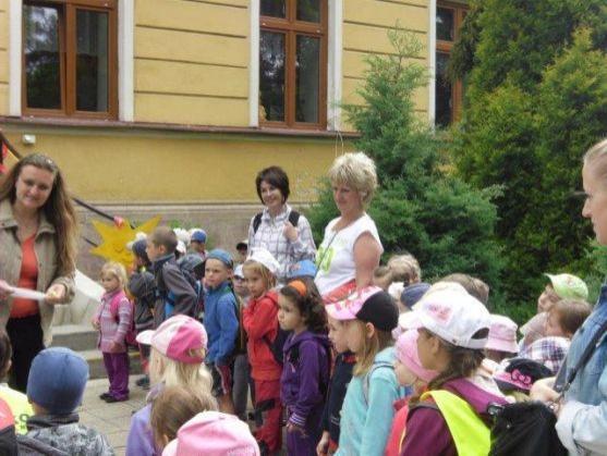 Děti z broumovských mateřských školek se po čtrnácti dnech dočkaly svého Dne dětí