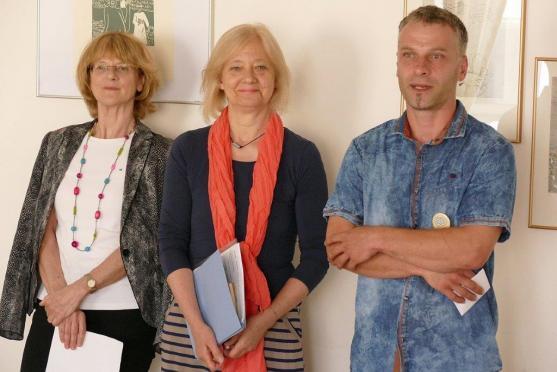 Na Nové terase v Polici nad Metují představuje průřez svou tvorbou výtvarnice Kateřina Černá 