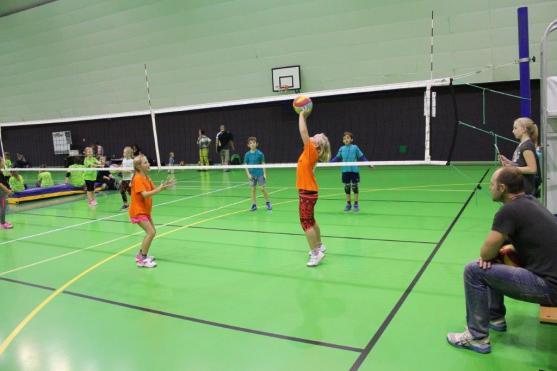 Pokračovaly turnaje "barevného" volejbalu