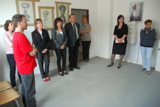 Začala výstava prací studentů z Velkého Poříčí na téma Antika 