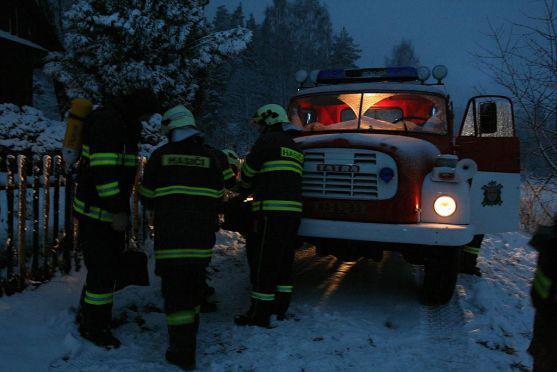 Den před Silvestrem hořelo v Dolním Adršpachu