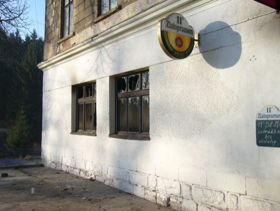 Hospoda na "Krymzu" v Křinicích u Broumova hořela