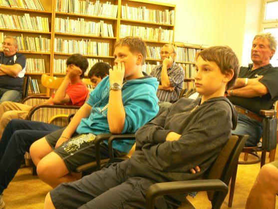 Broumovští fanoušci se setkali s prvoligovým fotbalistou Jiřím Lindrem 