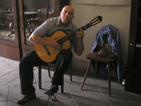 Bývalý student broumovského gymnázia Michal Čepelka zorganizoval BroumArt 