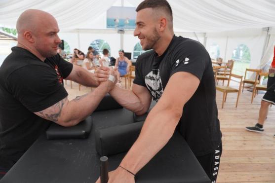 Broumov má své želízko v ohni v soutěži Muž roku