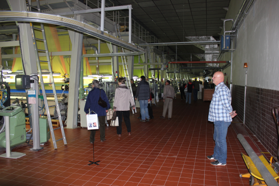 Nejmodernější tkalcovnu textilní společnosti VEBA si přišlo prohlédnout téměř 1 300 lidí