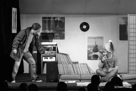 Divadelní inscenace Tolik hlav vyprodala broumovské divadlo