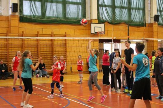 V březnu broumovští volejbalisté hráli tři turnaje