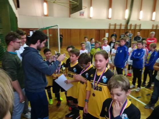 První zimní úspěch fotbalistů Slovanu. Starší přípravka třetí ve Vamberku 