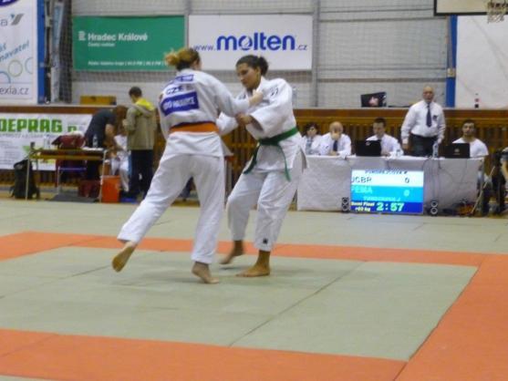 Turnaje v judu se v broumovské Sportovní hale na Spořilově zúčastnily téměř dvě stovky dětí