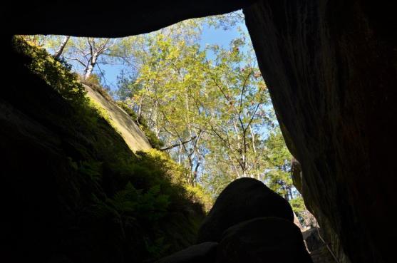 Od Suchodolské Niagáry Kovářovou roklí na Modrý kámen