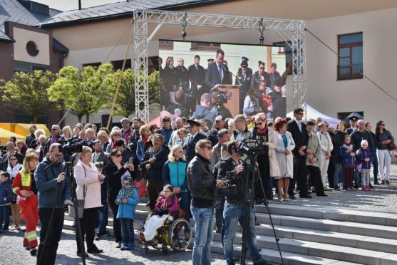 Hejtman Štěpán ocenil významné osobnosti regionu. Je mezi nimi i tajemnice Broumova Eva Blažková