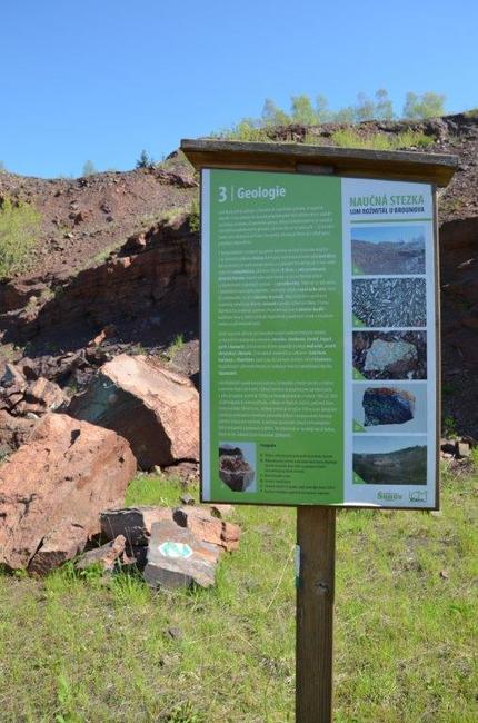 Z Broumova přes Rožmitál k prvohorním sopkám Javořích hor