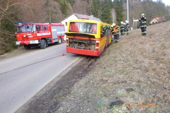 V Adršpachu havaroval linkový autobus