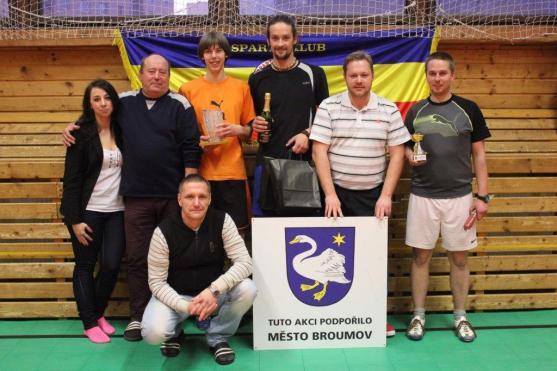 Nohejbalový turnaj Spartaklubu Broumov se hrál v hale už podruhé. Putovní pohár zamířil opět do Police nad Metují