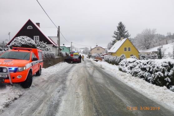 Hasiči zasahovali na Broumovsku u tří dopravních nehod