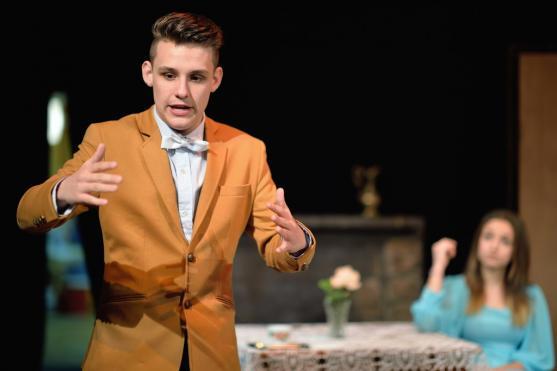 Divadelní soubor Divadlo Broumov sklidil ovace za premiéru francouzské komedie "Mátový nebo citron?"