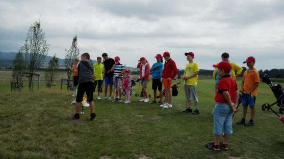 V golfovém areálu Grosshof v Broumově se opět konal prázdninový tábor pro děti a mládež