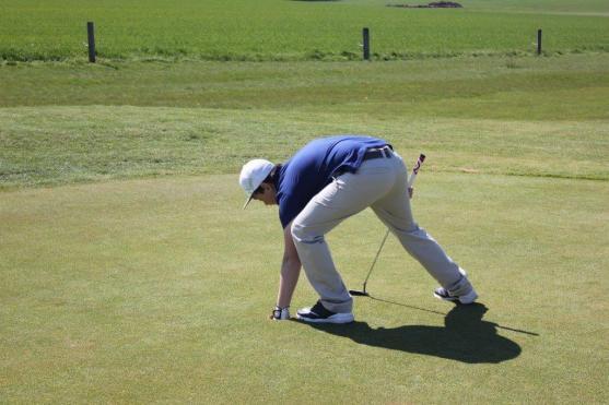 Při golfu se děti učí slušnému chování a gentlemanství. Velkým talentem, který vyrůstá v Broumově, je Matěj Špreňar