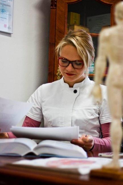 Tradiční čínská medicína léčí i závislosti. Medichina otevřela ve Velichovkách